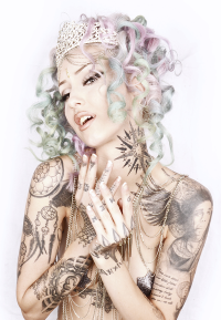 Tat2X Interview with Model, Designer & Photographer Shelly d’Inferno